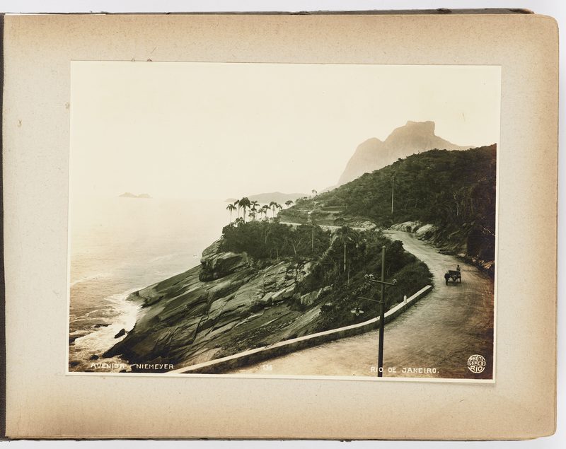 Avenida Niemeyer winding along the rocks, seen from above