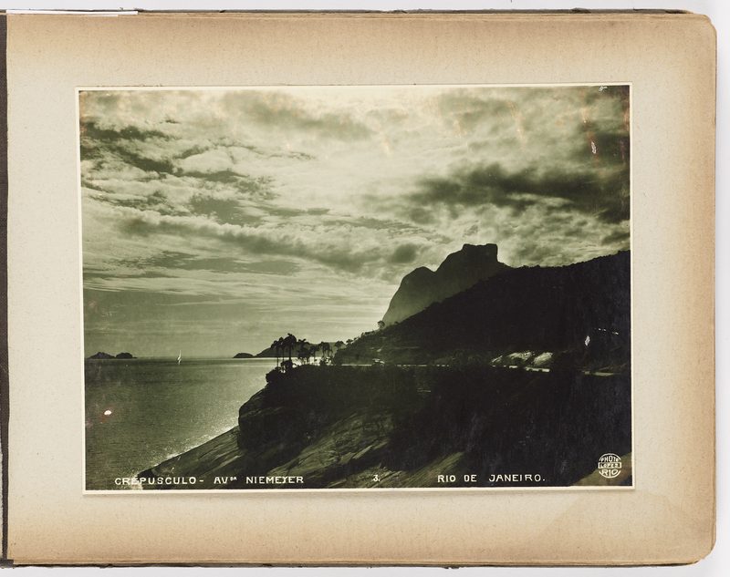 Dusk on Avenida Niemeyer, with the mountains in silhouette