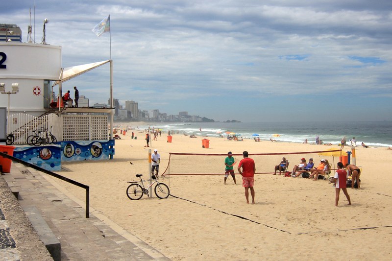 Lifeguard post 12 and a footvolley game at the west end of Leblon beach